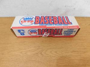 lot 279 image: 1990 Fleer Factory Sealed Set