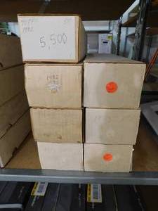 lot 298 image: 5,500 1982 & 1983 Topps Baseball Cards