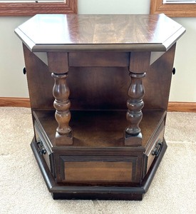lot 6 image: Vintage Huppe Caprice End Table