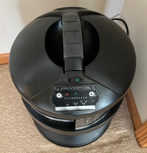 lot 38 image: Filter Queen Defender Air Purifier