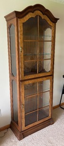 lot 7 image: Vintage Wooden Glass Front Display Cabinet