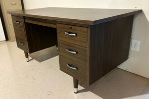 lot 106 image: Delightful Vintage Desk