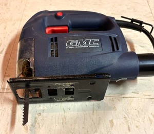lot 115 image: GMC Global Machinery Company Jig Saw
