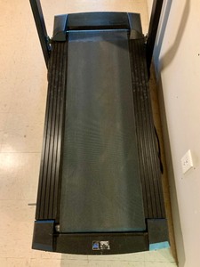 lot 64 image: Vintage Pro Form Pro Trainer Treadmill