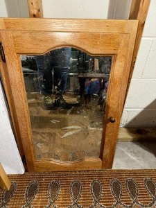 lot 342 image: Vintage Wall Mount Medicine Cabinet Mirror Measuring 19 x 29 x 6