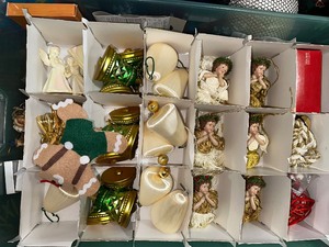 lot 349 image: Large Lot of Vintage Christmas Ornaments