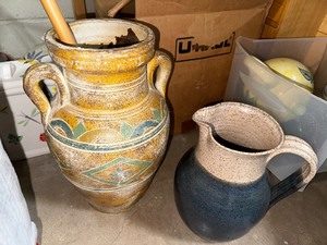lot 362 image: Vintage Pottery Large Double Handled Earthenware and Pitcher