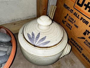 lot 363 image: Vintage Lidded Pottery Casserole Dish with Laddle