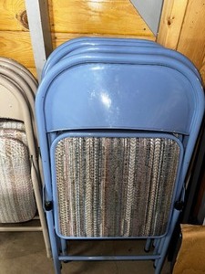 lot 368 image: Set of Four Upholstered Folding Chairs and Card Table