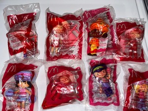 lot 379 image: McDonalds Happy Meal Strawberry Shortcake Toys Complete Collection