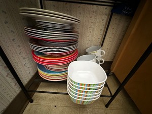 lot 157 image: Large Variety of Melamine Dishes