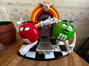 lot 160 image: Vintage M&M Dispenser