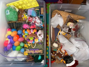 lot 303 image: Three Bins of Holiday Decor as Seen in Photos