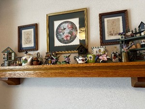 lot 108 image: Miscellaneous Decor As Seen In Photo