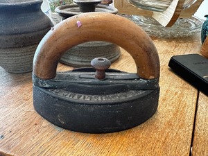 lot 189 image: Vintage Iron