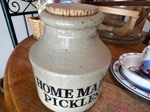 lot 192 image: Handmade Pickles Crock