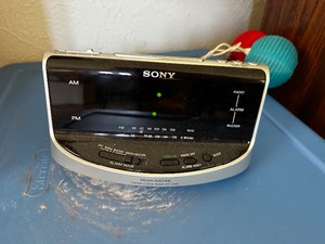 lot 135 image: Sony Alarm Clock