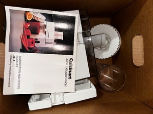lot 244 image: Cuisinart Juice ExtractorJuicer - Like New Condition