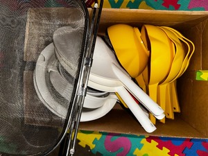 lot 246 image: Large Variety of Tupperware and Pampered Chef Strainers