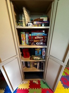 lot 260 image: Cabinet Full of Games - Games and Cabinet Included