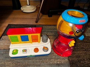 lot 99 image: Childrens Toys