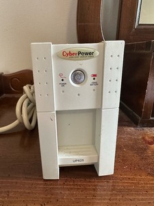 lot 76 image: CyberPower UP625 Battery Backup System