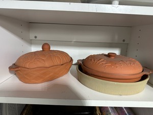 lot 200 image: Terracotta Cooking Ware