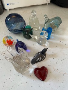 lot 90 image: Assortment of Glass Figurines