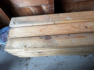 lot 405 image: 14 Foot 2x4s Total Of 21 Boards