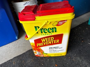 lot 409 image: Preen Weed Preventer