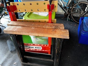 lot 462 image: Nikota Folding Work Bench And Pair Of Sawhorses