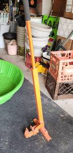lot 427 image: Weed Wrench.
