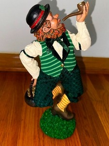 lot 164 image: Dancing Leprechaun Statue