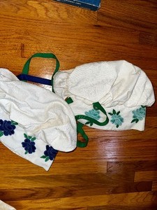 lot 170 image: Two New Vintage Bonnets