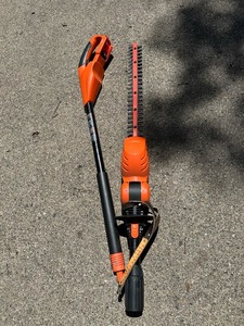 lot 301 image: Black & Decker Electric Hedge Trimmer