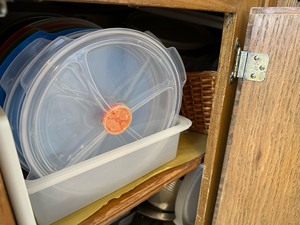 lot 76 image: Cupboard FULL of Mix n Match Food Storage Containers, Tupperware, Etc
