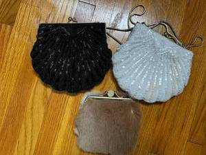 lot 131 image: Vintage 1950s One White and One Black Beaded Clam Shell Style Evening BagPurse with Long Chain