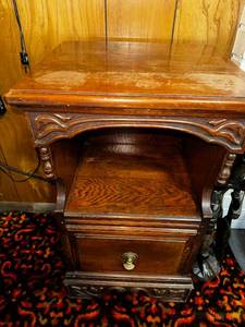 lot 219 image: Vintage Wooden End Table