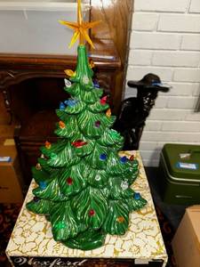 lot 237 image: Vintage Ceramic Christmas Tree and Variety of Miscellaneous Christmas Decorations