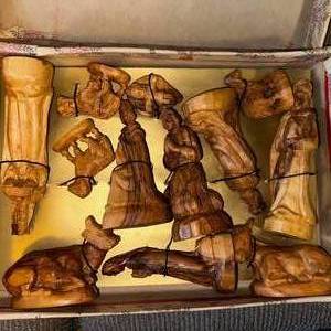 lot 212 image: Vintage 13 Piece Nativity Bethlehem - Holy Land Set Hand Carved Of Olive Wood