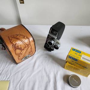 lot 120 image: Vintage Tower Electric Eye Film Camera And Case