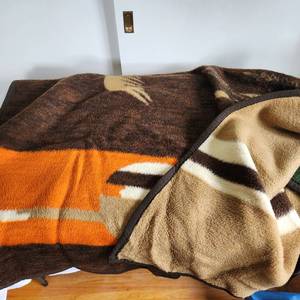 lot 143 image: Vintage Biederlack Blanket Made In Germany