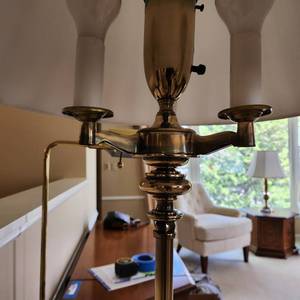 lot 172 image: Mid-Century Stiffel 61 Burnished Brass Signature Floor Lamp, 3-Way Valued at $450