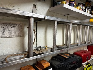 lot 299 image: Extension Ladder With Stabilizing Bar