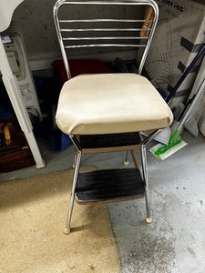 lot 300 image: Vintage Shop ChairStep Stool