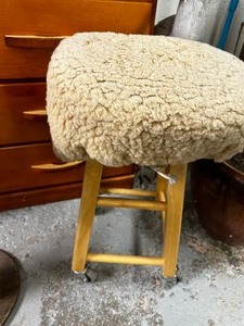 lot 335 image: Rolling Shop Stool