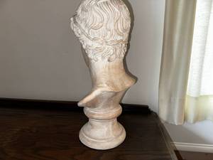 lot 125 image: Roman Bust