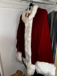 lot 110 image: Vintage Santa Suit in Like New Condition Includes all of the Accessories