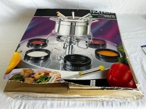 lot 30 image: New Deluxe Stainless Steel Fondue Set With Six Fondue Forks