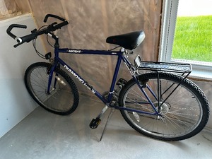 lot 58 image: Diamond Back Ascent Mountain Bike With Rack